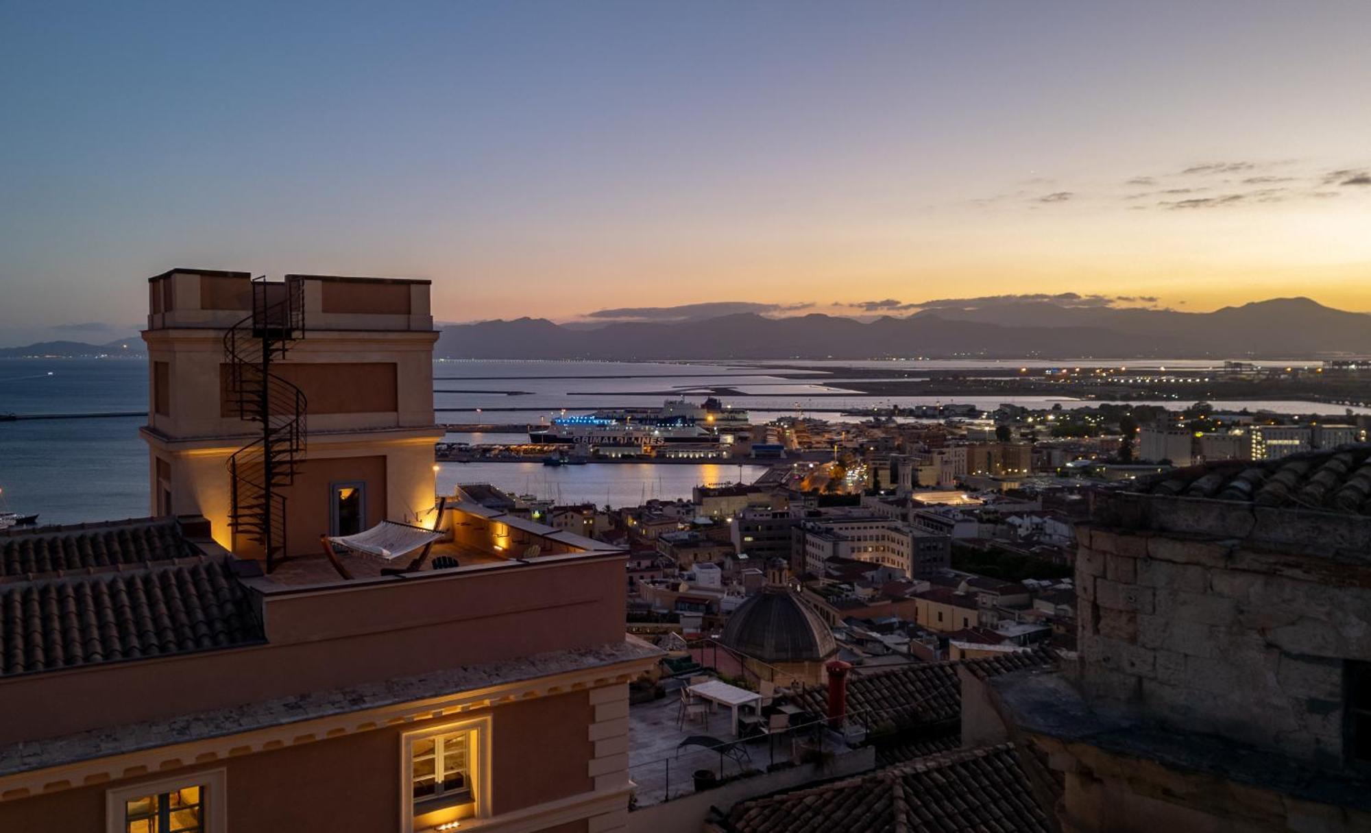 Palazzo Boyl 1840 Hotel Cagliari Bagian luar foto