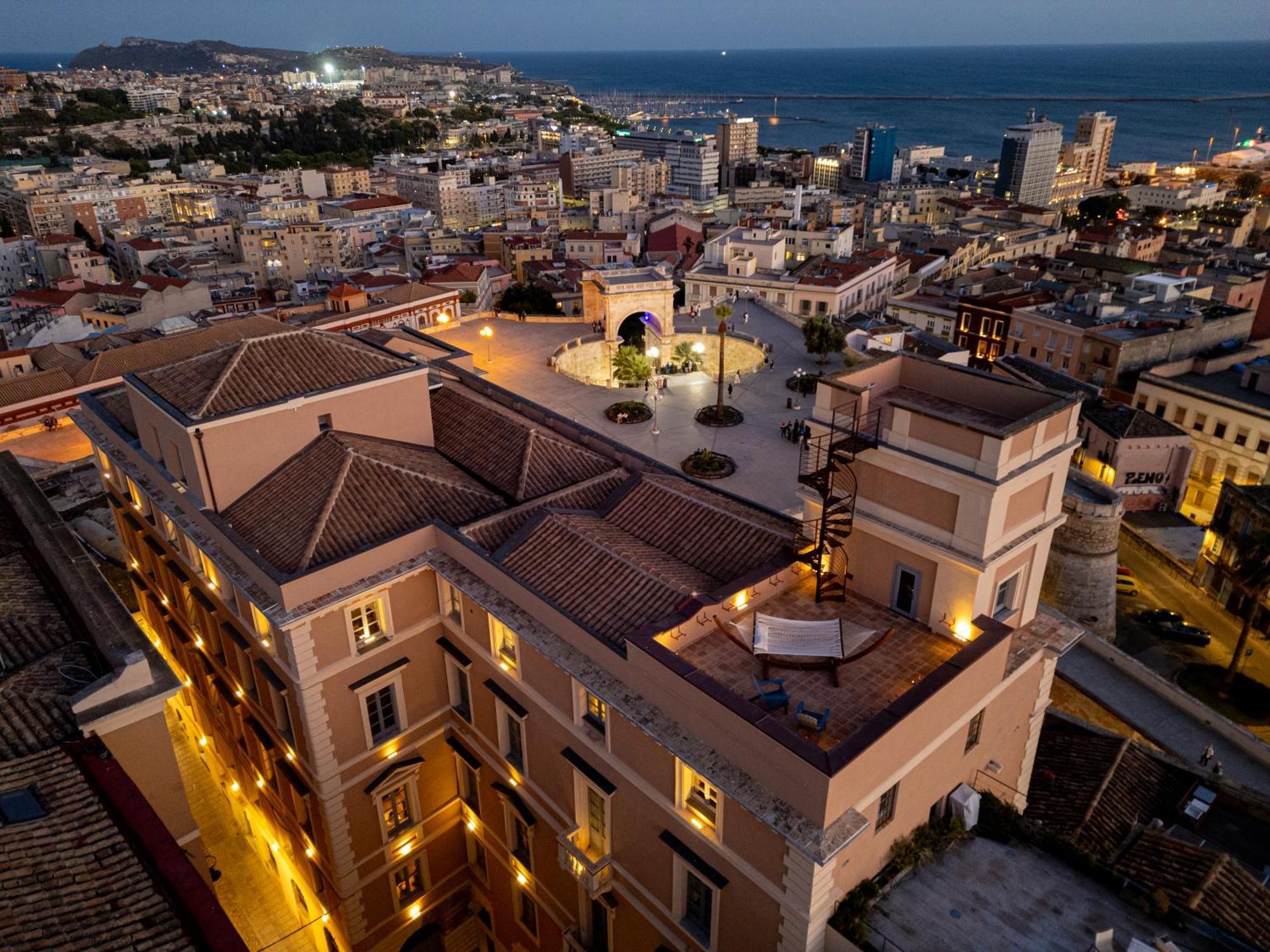 Palazzo Boyl 1840 Hotel Cagliari Bagian luar foto
