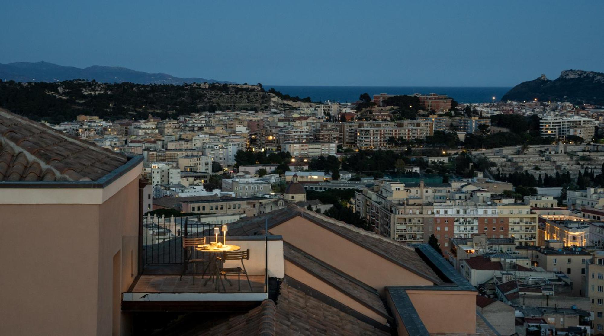 Palazzo Boyl 1840 Hotel Cagliari Bagian luar foto