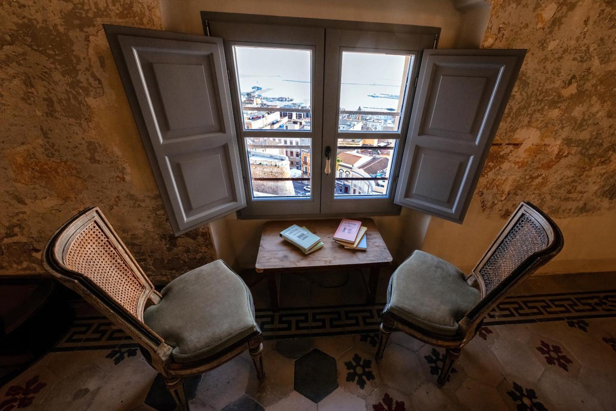 Palazzo Boyl 1840 Hotel Cagliari Bagian luar foto